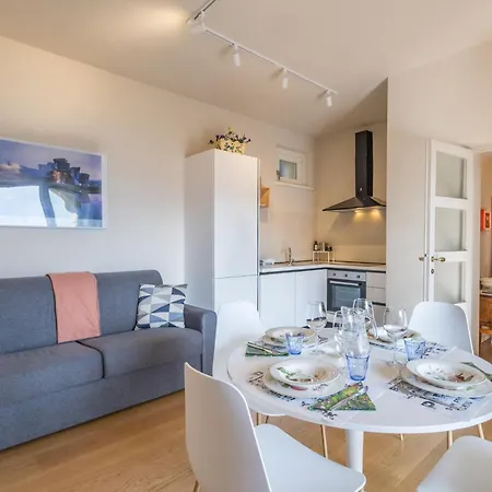 Limone, Relax Ed Eleganza Vista Lovere