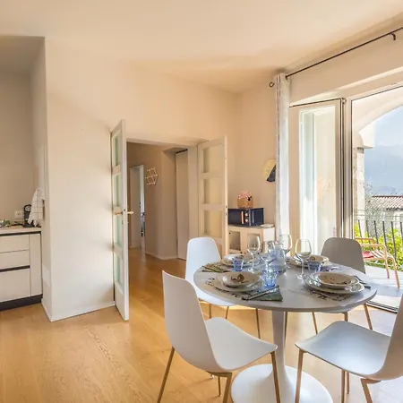 Limone, Relax Ed Eleganza Vista Lovere